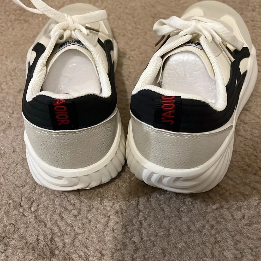 N/A nwot aoior